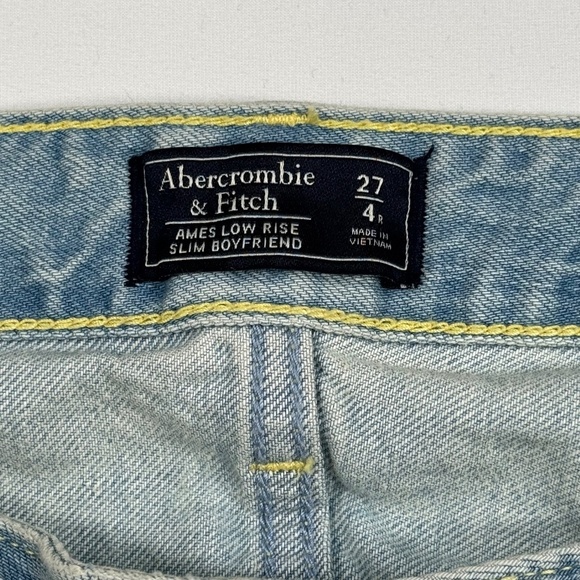 Abercrombie & Fitch Ames Slim Boyfriend Jeans Womens Sz 27/4 Light Blue Low Rise - Picture 3 of 6
